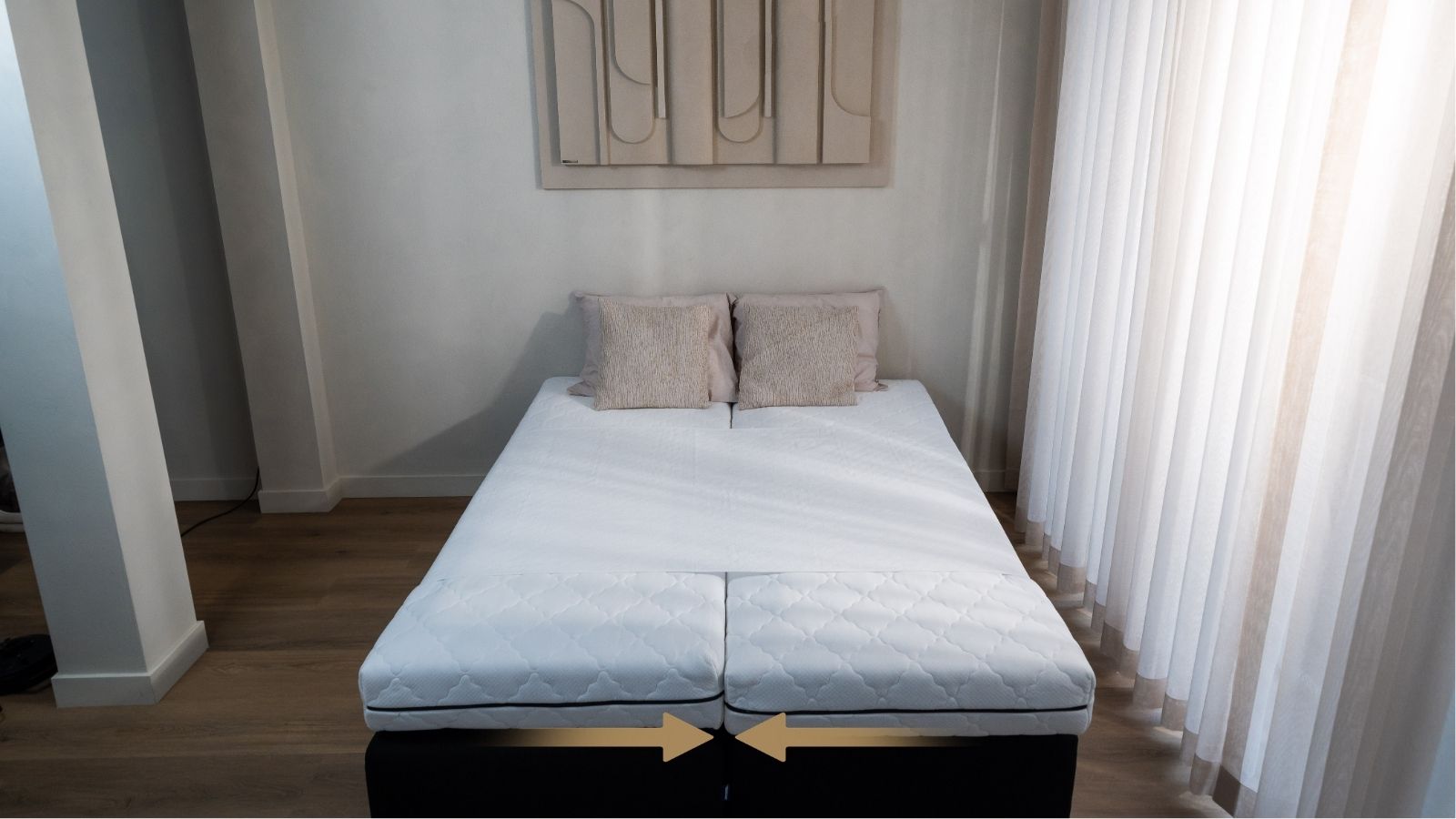 De Bedbinder Deluxe matrasverbinder houdt twee matrassen strak tegen elkaar